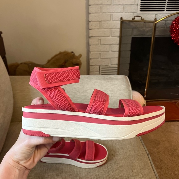 Pink bare trap sandals with wedge - Picture 1 of 5